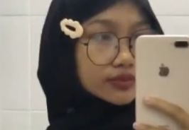Bokep Viral Terbaru Jilbab Cantik Pamer Nenen Nya Di Mall